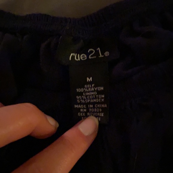 Navy blue crop top - Picture 2 of 4